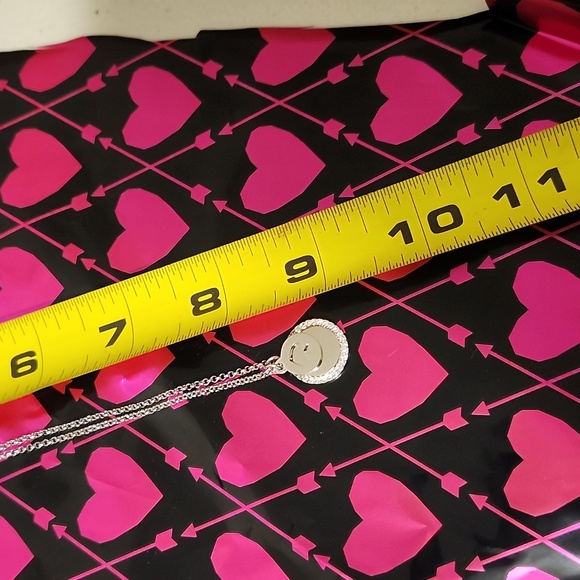 NWT Women's Kate Spade Silvertone Necklace 18" with bag - Picture 4 of 5